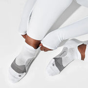 Feetures - Elite Light Cushion No Show Socks