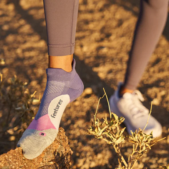 Feetures - Elite Light Cushion No Show Socks